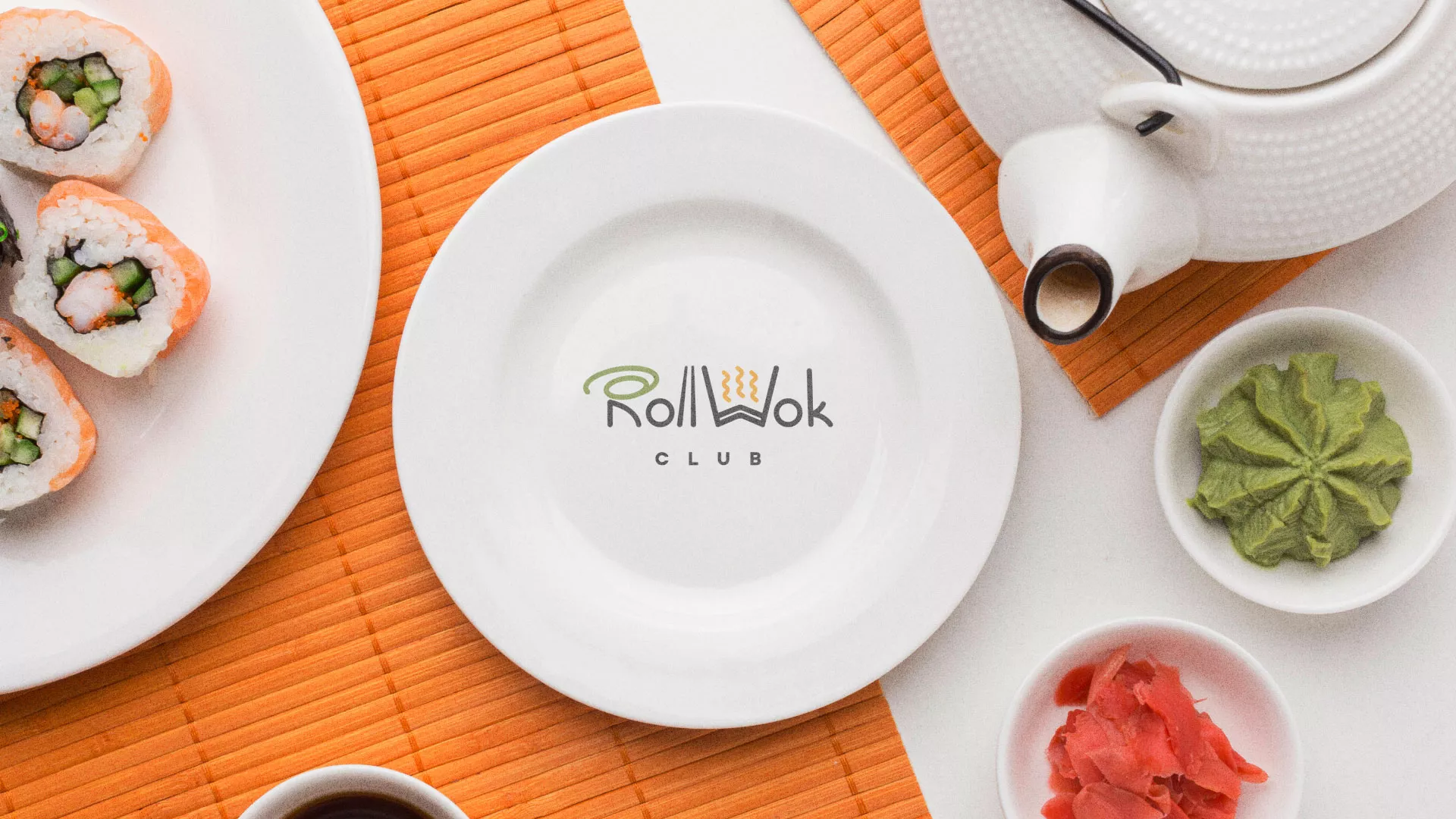 Разработка логотипа и фирменного стиля суши-бара «Roll Wok Club» в Андреаполе
